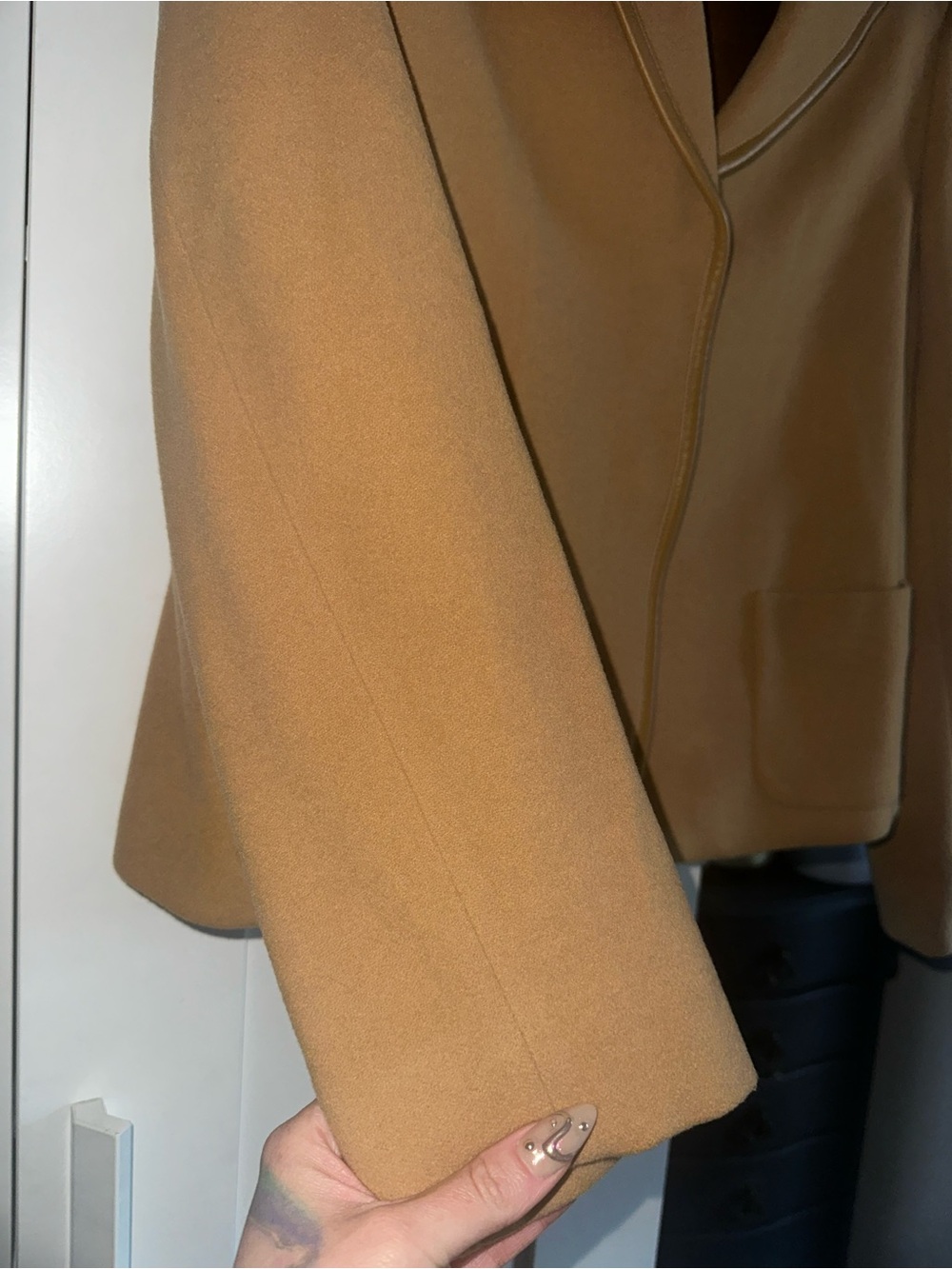 VINTAGE Jones New York Blazer- Camel Color - Picture 7 of 11